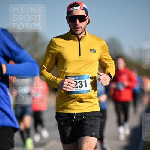 06.04.2025 - 44. Internationalen Wilhelmsburger Insellauf Dr. Thomas Lammeyer http://msf.ph/oto/7555499 06.04.2025 09:31:19 Laufen 231 meine-sportfotos.de
