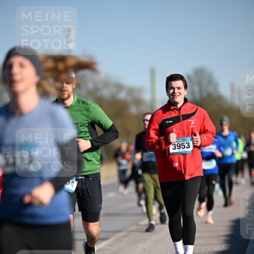 06.04.2025 - 44. Internationalen Wilhelmsburger Insellauf Dr. Thomas Lammeyer http://msf.ph/oto/7555524 06.04.2025 09:31:22 Laufen 3315, 3953 meine-sportfotos.de