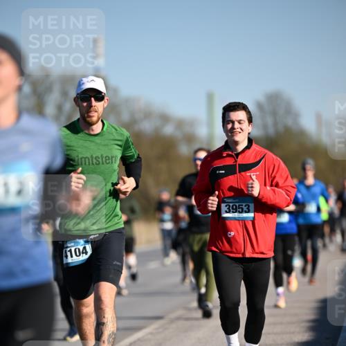 06.04.2025 - 44. Internationalen Wilhelmsburger Insellauf Dr. Thomas Lammeyer http://msf.ph/oto/7555528 06.04.2025 09:31:22 Laufen 4104, 3953 meine-sportfotos.de