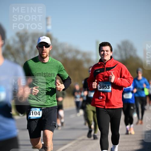 06.04.2025 - 44. Internationalen Wilhelmsburger Insellauf Dr. Thomas Lammeyer http://msf.ph/oto/7555530 06.04.2025 09:31:22 Laufen 4104, 3953 meine-sportfotos.de