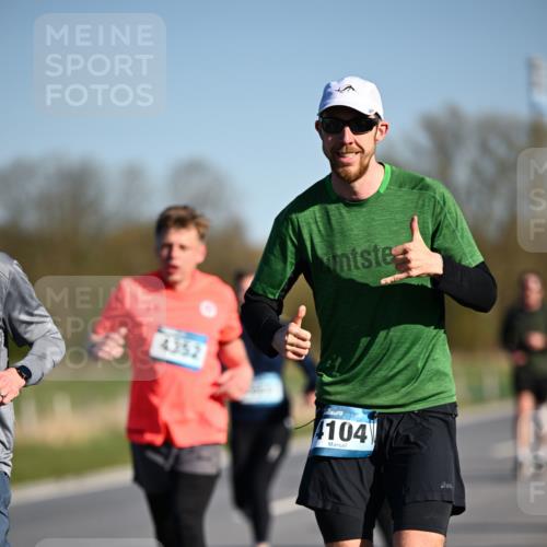 06.04.2025 - 44. Internationalen Wilhelmsburger Insellauf Dr. Thomas Lammeyer http://msf.ph/oto/7555543 06.04.2025 09:31:23 Laufen 4352, 4104 meine-sportfotos.de