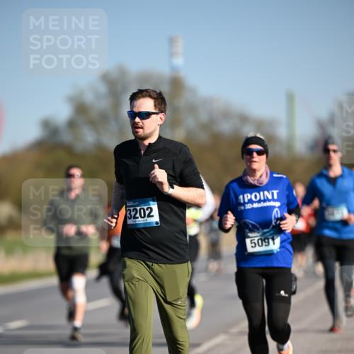 06.04.2025 - 44. Internationalen Wilhelmsburger Insellauf Dr. Thomas Lammeyer http://msf.ph/oto/7555563 06.04.2025 09:31:27 Laufen 3202, 5091 meine-sportfotos.de