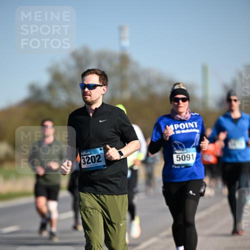 06.04.2025 - 44. Internationalen Wilhelmsburger Insellauf Dr. Thomas Lammeyer http://msf.ph/oto/7555566 06.04.2025 09:31:27 Laufen 30, 3202, 5091 meine-sportfotos.de
