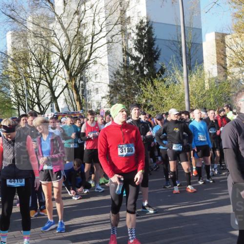06.04.2025 - 44. Internationalen Wilhelmsburger Insellauf Luisa Fischer http://msf.ph/oto/7555581 06.04.2025 08:46:06 Ziel 4, 4496, 4410, 3281, 3189, 4514, 3806, 4230, 3295 meine-sportfotos.de