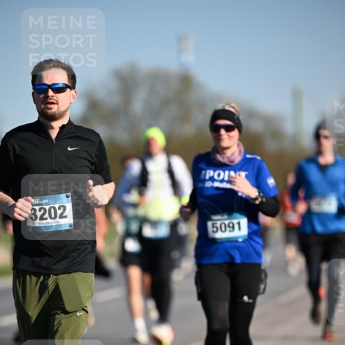 06.04.2025 - 44. Internationalen Wilhelmsburger Insellauf Dr. Thomas Lammeyer http://msf.ph/oto/7555582 06.04.2025 09:31:28 Laufen 3202, 5091 meine-sportfotos.de