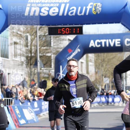 06.04.2025 - 44. Internationalen Wilhelmsburger Insellauf A. Gomolzig http://msf.ph/oto/7555583 06.04.2025 10:40:10 Ziel 3544, 4380, 4389, 4501, 5130 meine-sportfotos.de