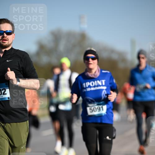 06.04.2025 - 44. Internationalen Wilhelmsburger Insellauf Dr. Thomas Lammeyer http://msf.ph/oto/7555590 06.04.2025 09:31:28 Laufen 02, 1, 3, 5091 meine-sportfotos.de