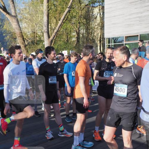06.04.2025 - 44. Internationalen Wilhelmsburger Insellauf Luisa Fischer http://msf.ph/oto/7555614 06.04.2025 08:47:40 Ziel 346, 4081, 4511, 42, 5194, 4500, 99 meine-sportfotos.de