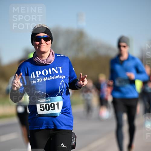 06.04.2025 - 44. Internationalen Wilhelmsburger Insellauf Dr. Thomas Lammeyer http://msf.ph/oto/7555617 06.04.2025 09:31:29 Laufen 4, 3, 5091 meine-sportfotos.de