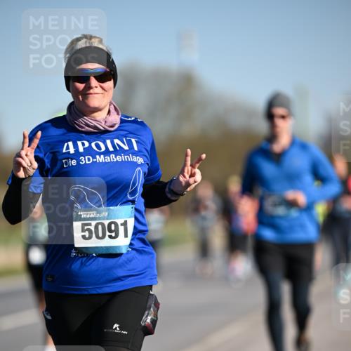 06.04.2025 - 44. Internationalen Wilhelmsburger Insellauf Dr. Thomas Lammeyer http://msf.ph/oto/7555620 06.04.2025 09:31:30 Laufen 4, 3, 5091 meine-sportfotos.de