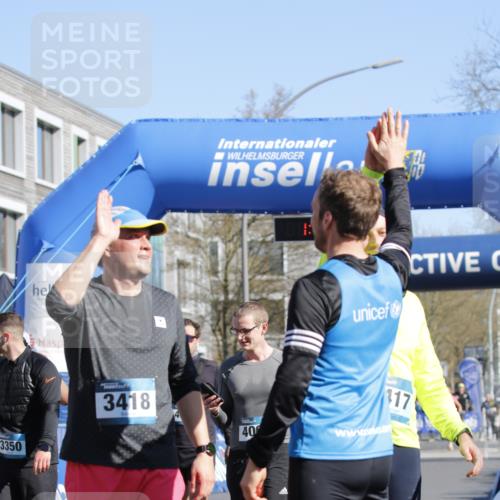 06.04.2025 - 44. Internationalen Wilhelmsburger Insellauf A. Gomolzig http://msf.ph/oto/7555621 06.04.2025 10:39:51 Ziel 3756, 3872, 4065, 4067, 4344 meine-sportfotos.de