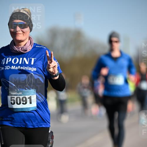 06.04.2025 - 44. Internationalen Wilhelmsburger Insellauf Dr. Thomas Lammeyer http://msf.ph/oto/7555628 06.04.2025 09:31:30 Laufen 4, 3, 5091 meine-sportfotos.de