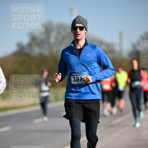 06.04.2025 - 44. Internationalen Wilhelmsburger Insellauf Dr. Thomas Lammeyer http://msf.ph/oto/7555634 06.04.2025 09:31:31 Laufen 387 meine-sportfotos.de