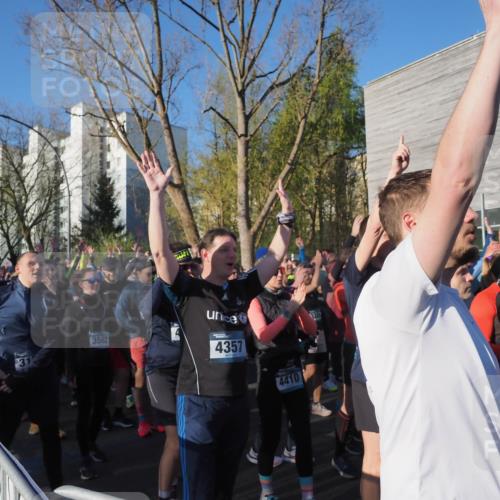 06.04.2025 - 44. Internationalen Wilhelmsburger Insellauf Luisa Fischer http://msf.ph/oto/7555642 06.04.2025 08:48:32 Ziel 31, 3562, 4357, 4410, 41, 3904 meine-sportfotos.de