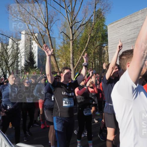 06.04.2025 - 44. Internationalen Wilhelmsburger Insellauf Luisa Fischer http://msf.ph/oto/7555644 06.04.2025 08:48:32 Ziel 31, 3562, 4357, 4410, 388 meine-sportfotos.de