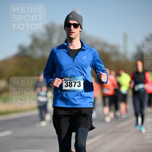 06.04.2025 - 44. Internationalen Wilhelmsburger Insellauf Dr. Thomas Lammeyer http://msf.ph/oto/7555646 06.04.2025 09:31:31 Laufen 3873 meine-sportfotos.de