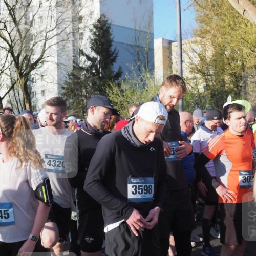 06.04.2025 - 44. Internationalen Wilhelmsburger Insellauf Luisa Fischer http://msf.ph/oto/7555681 06.04.2025 08:49:55 Ziel 56, 30, 4320, 3945, 3598, 309 meine-sportfotos.de