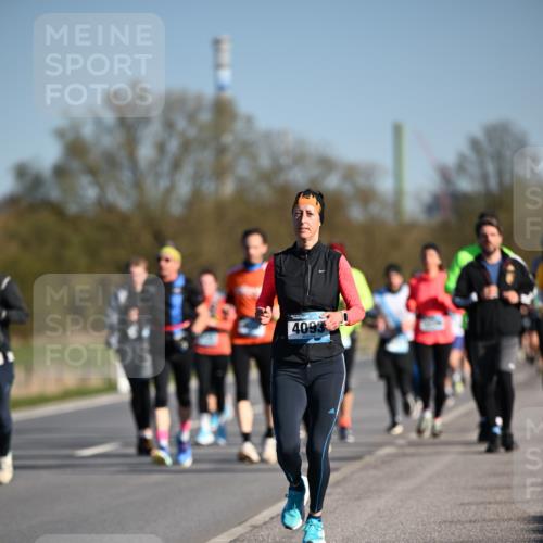 06.04.2025 - 44. Internationalen Wilhelmsburger Insellauf Dr. Thomas Lammeyer http://msf.ph/oto/7555683 06.04.2025 09:31:34 Laufen 4093 meine-sportfotos.de