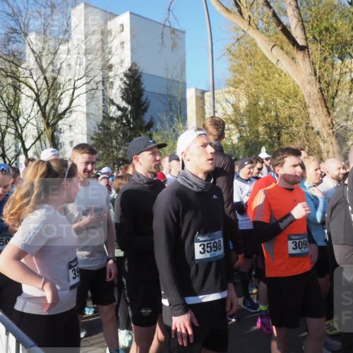 06.04.2025 - 44. Internationalen Wilhelmsburger Insellauf Luisa Fischer http://msf.ph/oto/7555692 06.04.2025 08:50:03 Ziel 51, 3950, 39, 3598, 309 meine-sportfotos.de