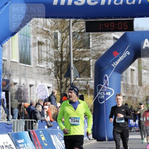 06.04.2025 - 44. Internationalen Wilhelmsburger Insellauf A. Gomolzig http://msf.ph/oto/7555694 06.04.2025 10:39:03 Ziel 3346, 3995 meine-sportfotos.de