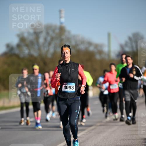 06.04.2025 - 44. Internationalen Wilhelmsburger Insellauf Dr. Thomas Lammeyer http://msf.ph/oto/7555706 06.04.2025 09:31:35 Laufen 4093 meine-sportfotos.de