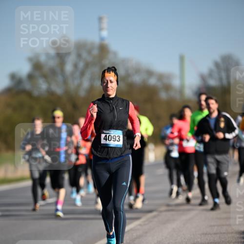 06.04.2025 - 44. Internationalen Wilhelmsburger Insellauf Dr. Thomas Lammeyer http://msf.ph/oto/7555709 06.04.2025 09:31:35 Laufen 4093 meine-sportfotos.de