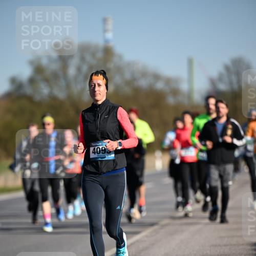 06.04.2025 - 44. Internationalen Wilhelmsburger Insellauf Dr. Thomas Lammeyer http://msf.ph/oto/7555719 06.04.2025 09:31:36 Laufen 4095 meine-sportfotos.de