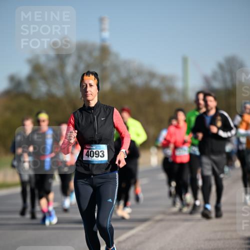 06.04.2025 - 44. Internationalen Wilhelmsburger Insellauf Dr. Thomas Lammeyer http://msf.ph/oto/7555722 06.04.2025 09:31:36 Laufen 4093 meine-sportfotos.de