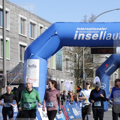 06.04.2025 - 44. Internationalen Wilhelmsburger Insellauf A. Gomolzig http://msf.ph/oto/7555743 06.04.2025 10:38:34 Ziel 3178, 3369, 3675, 4118, 4563, 4578 meine-sportfotos.de