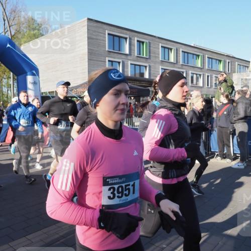 06.04.2025 - 44. Internationalen Wilhelmsburger Insellauf Luisa Fischer http://msf.ph/oto/7555745 06.04.2025 08:51:49 Ziel 9, 4030, 4231, 3047, 3136, 3951 meine-sportfotos.de