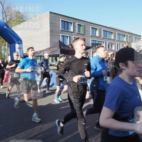 06.04.2025 - 44. Internationalen Wilhelmsburger Insellauf Luisa Fischer http://msf.ph/oto/7555757 06.04.2025 08:51:50 Ziel 0, 3567, 3674, 4030, 399, 304, 33, 41 meine-sportfotos.de