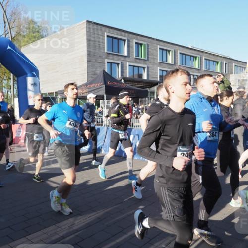 06.04.2025 - 44. Internationalen Wilhelmsburger Insellauf Luisa Fischer http://msf.ph/oto/7555760 06.04.2025 08:51:50 Ziel 0, 3094, 3567, 3674, 4030, 4445, 20, 3047 meine-sportfotos.de