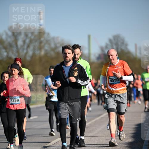 06.04.2025 - 44. Internationalen Wilhelmsburger Insellauf Dr. Thomas Lammeyer http://msf.ph/oto/7555776 06.04.2025 09:31:39 Laufen 3238, 4550 meine-sportfotos.de
