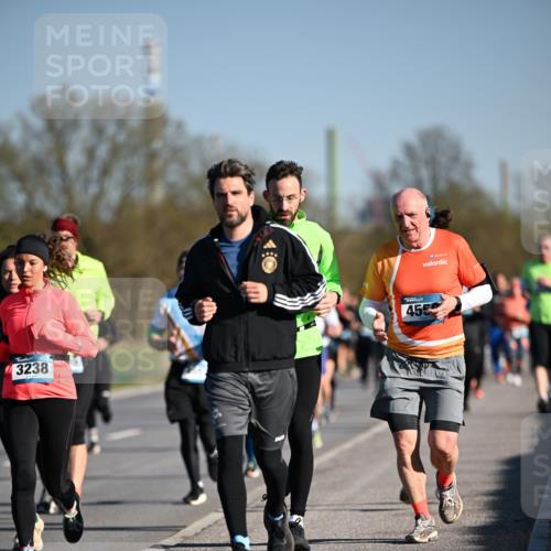 06.04.2025 - 44. Internationalen Wilhelmsburger Insellauf Dr. Thomas Lammeyer http://msf.ph/oto/7555780 06.04.2025 09:31:39 Laufen 3238, 455 meine-sportfotos.de