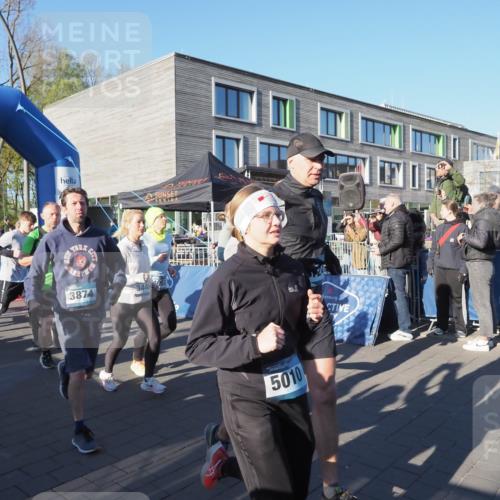 06.04.2025 - 44. Internationalen Wilhelmsburger Insellauf Luisa Fischer http://msf.ph/oto/7555796 06.04.2025 08:51:55 Ziel 65, 4398, 4, 5091, 3874, 3446, 405, 5010 meine-sportfotos.de