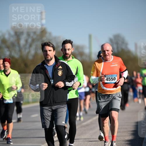 06.04.2025 - 44. Internationalen Wilhelmsburger Insellauf Dr. Thomas Lammeyer http://msf.ph/oto/7555800 06.04.2025 09:31:40 Laufen 4550, 10 meine-sportfotos.de