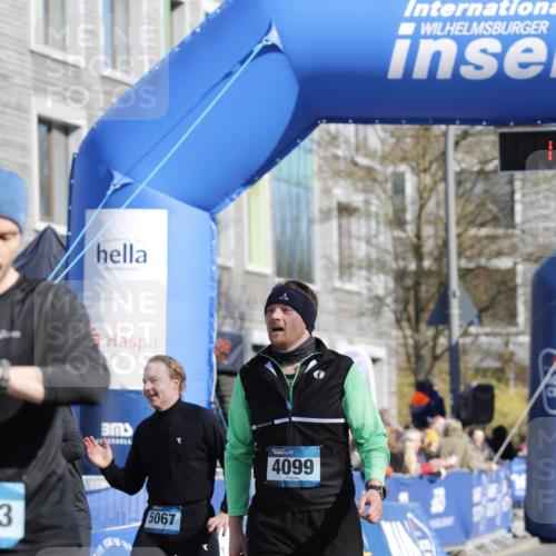 06.04.2025 - 44. Internationalen Wilhelmsburger Insellauf A. Gomolzig http://msf.ph/oto/7555826 06.04.2025 10:37:13 Ziel 3543, 3819, 4099, 4587, 5067, 5084, 5198 meine-sportfotos.de