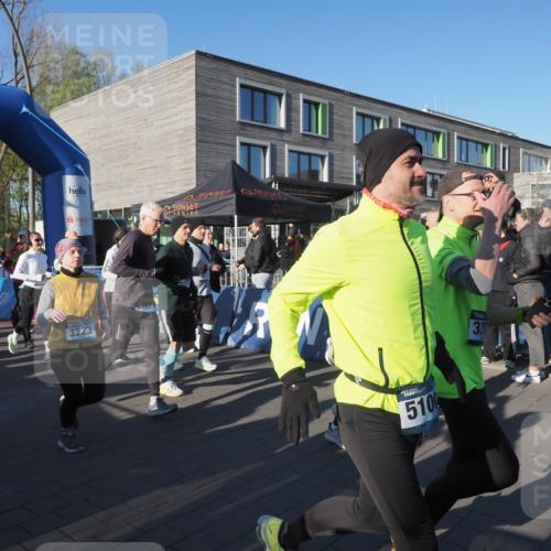 06.04.2025 - 44. Internationalen Wilhelmsburger Insellauf Luisa Fischer http://msf.ph/oto/7555842 06.04.2025 08:52:01 Ziel 01, 3223, 510 meine-sportfotos.de