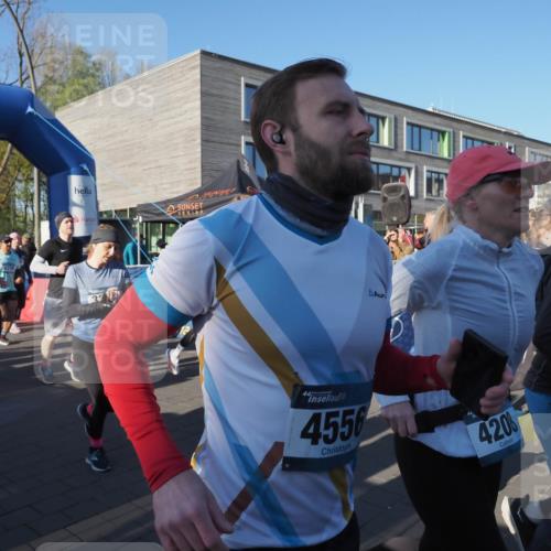 06.04.2025 - 44. Internationalen Wilhelmsburger Insellauf Luisa Fischer http://msf.ph/oto/7555873 06.04.2025 08:52:05 Ziel 05, 3684, 44, 4556, 4208 meine-sportfotos.de