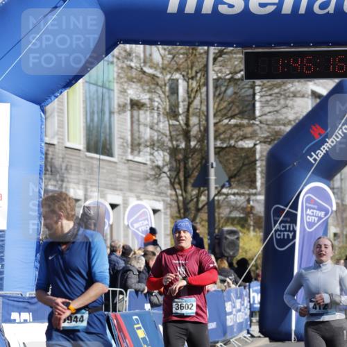 06.04.2025 - 44. Internationalen Wilhelmsburger Insellauf A. Gomolzig http://msf.ph/oto/7555916 06.04.2025 10:36:14 Ziel 3602, 3832, 3933, 3944, 4120 meine-sportfotos.de