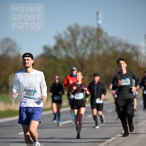 06.04.2025 - 44. Internationalen Wilhelmsburger Insellauf Dr. Thomas Lammeyer http://msf.ph/oto/7555922 06.04.2025 09:31:48 Laufen 3827, 398 meine-sportfotos.de