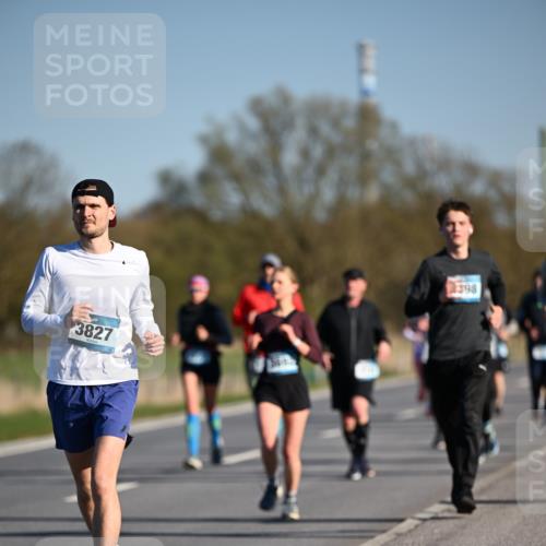 06.04.2025 - 44. Internationalen Wilhelmsburger Insellauf Dr. Thomas Lammeyer http://msf.ph/oto/7555926 06.04.2025 09:31:48 Laufen 3827, 398 meine-sportfotos.de