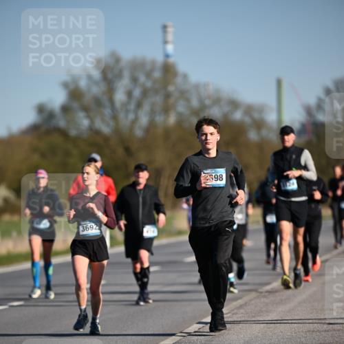 06.04.2025 - 44. Internationalen Wilhelmsburger Insellauf Dr. Thomas Lammeyer http://msf.ph/oto/7555944 06.04.2025 09:31:48 Laufen 3692, 98 meine-sportfotos.de