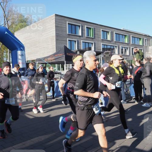 06.04.2025 - 44. Internationalen Wilhelmsburger Insellauf Luisa Fischer http://msf.ph/oto/7555947 06.04.2025 08:52:59 Ziel 59, 4151, 3222, 5, 323, 450, 307, 3 meine-sportfotos.de