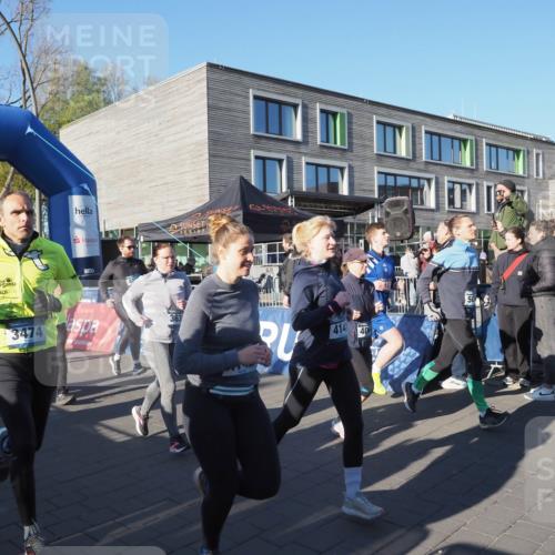 06.04.2025 - 44. Internationalen Wilhelmsburger Insellauf Luisa Fischer http://msf.ph/oto/7555965 06.04.2025 08:53:02 Ziel 58, 02, 3474, 363, 4141, 406, 50 meine-sportfotos.de