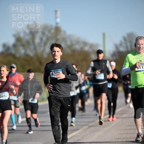 06.04.2025 - 44. Internationalen Wilhelmsburger Insellauf Dr. Thomas Lammeyer http://msf.ph/oto/7555969 06.04.2025 09:31:49 Laufen 3692, 430, 112 meine-sportfotos.de