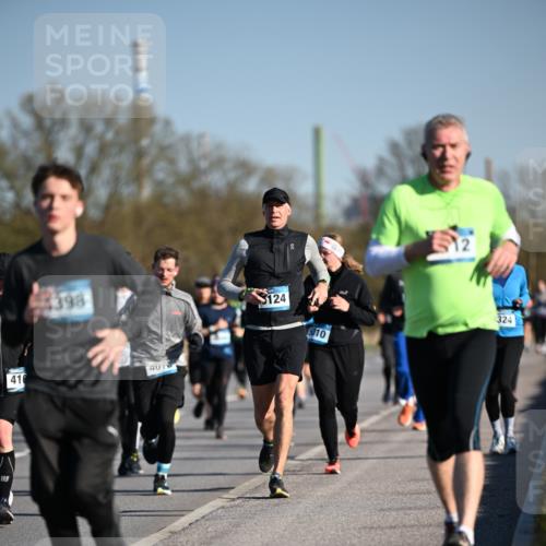 06.04.2025 - 44. Internationalen Wilhelmsburger Insellauf Dr. Thomas Lammeyer http://msf.ph/oto/7555982 06.04.2025 09:31:50 Laufen 1398, 416, 4, 124, 5010, 12, 324 meine-sportfotos.de