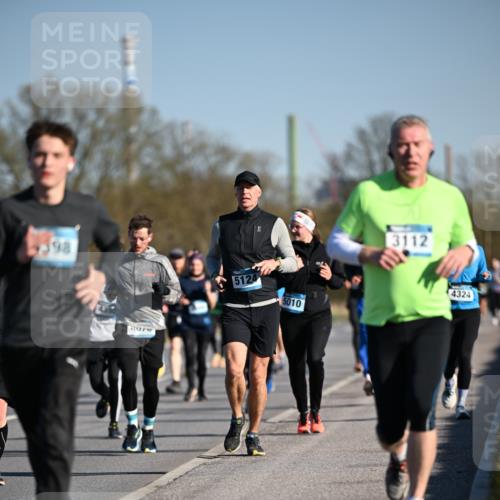 06.04.2025 - 44. Internationalen Wilhelmsburger Insellauf Dr. Thomas Lammeyer http://msf.ph/oto/7555986 06.04.2025 09:31:50 Laufen 398, 4078, 5124, 5010, 3112, 4324 meine-sportfotos.de