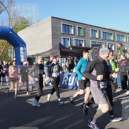 06.04.2025 - 44. Internationalen Wilhelmsburger Insellauf Luisa Fischer http://msf.ph/oto/7555987 06.04.2025 08:53:07 Ziel 03, 07, 3620, 4133, 4083, 3657, 4049 meine-sportfotos.de