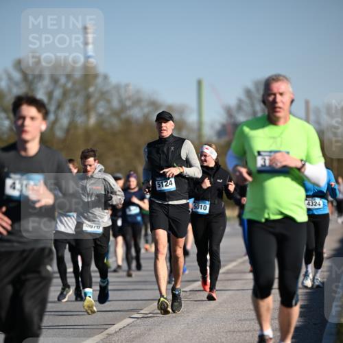 06.04.2025 - 44. Internationalen Wilhelmsburger Insellauf Dr. Thomas Lammeyer http://msf.ph/oto/7555990 06.04.2025 09:31:51 Laufen 4070, 5124, 5010, 4324 meine-sportfotos.de